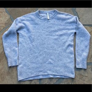 The Group Babaton Aritzia grey sweater Sz S